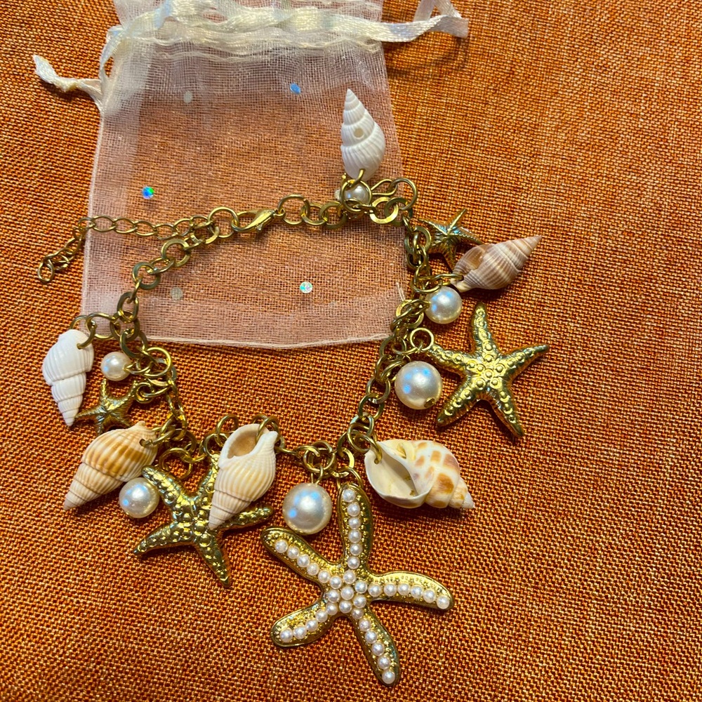 Beach themed bracelet! Never worn